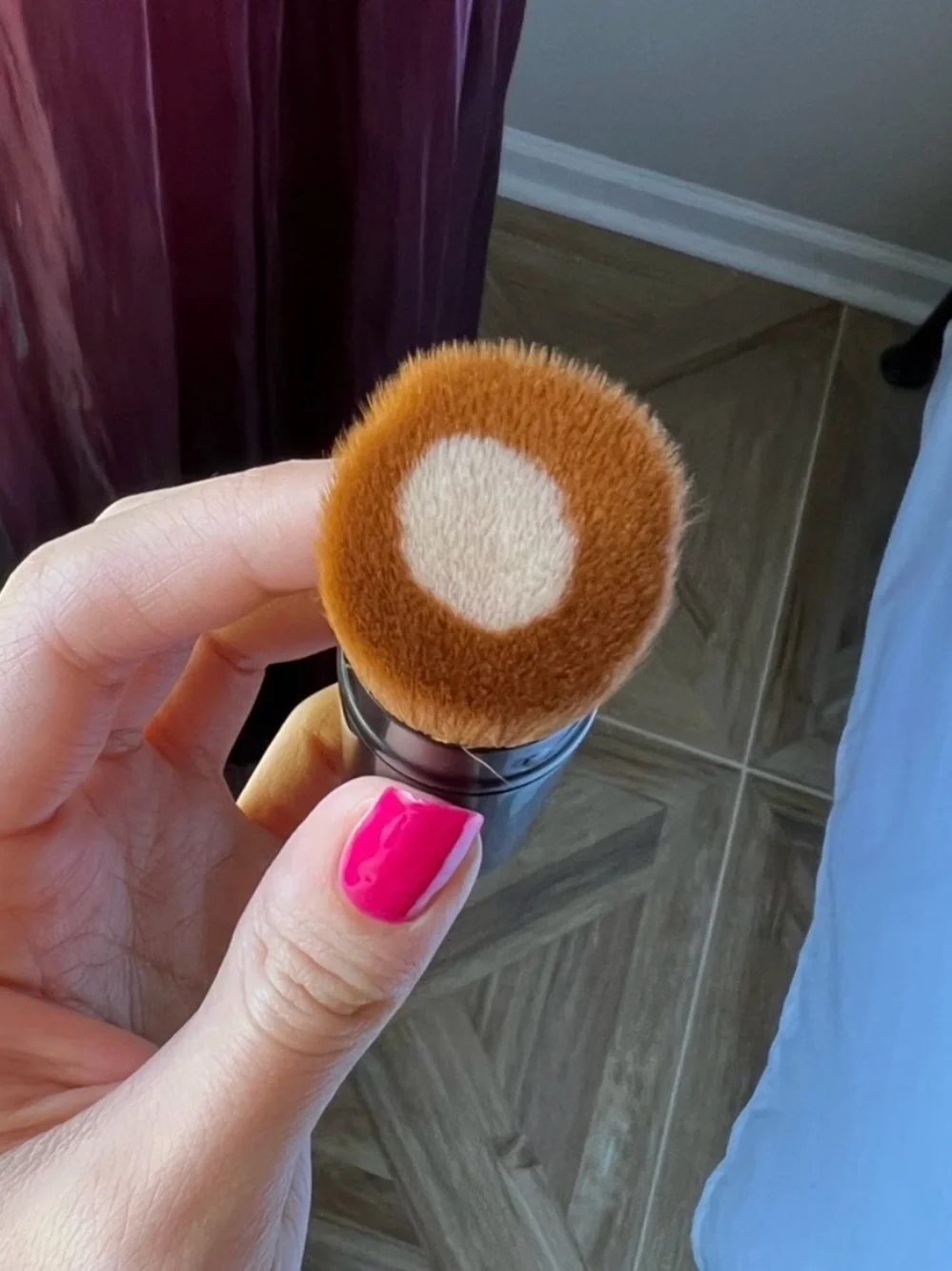 bareMinerals Angled Retractable Brush